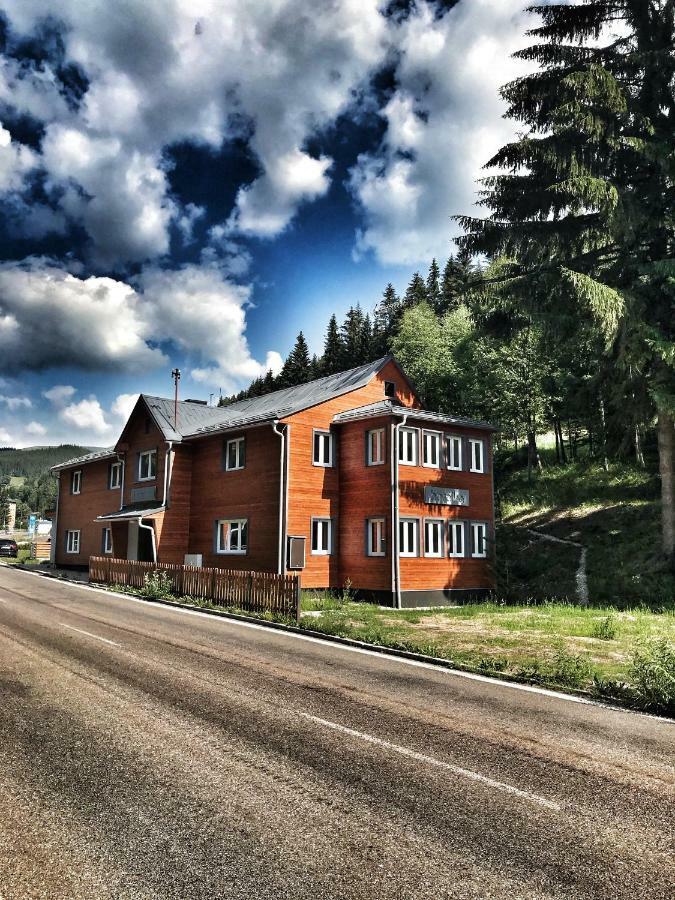 Horalka Apartman Pec Pec pod Snezkou Exteriör bild