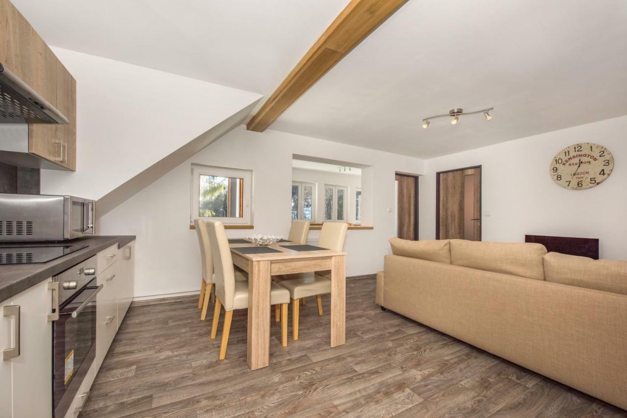 Horalka Apartman Pec Pec pod Snezkou Exteriör bild